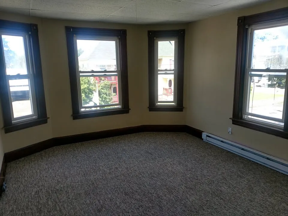 3 bed, 1200 sqft, $1,675 — Photo 4