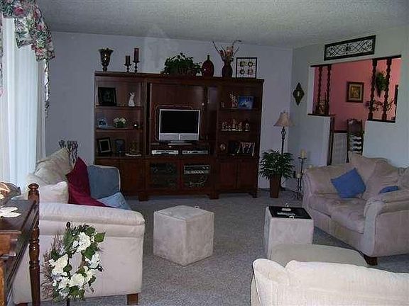 4th image of 7432 S Lake Bluff O.5 Dr