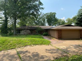 565 Graeser Rd, Saint Louis, MO 63141