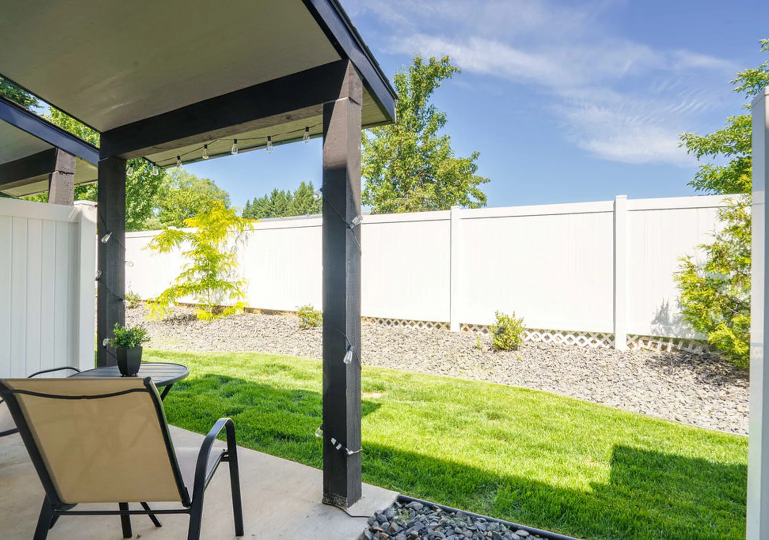 9647 N Buttercup Ln Modern Townhome in Hayden — Photo 4