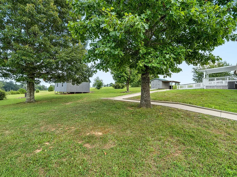 4151 Chapel Hill Rd — Photo 20