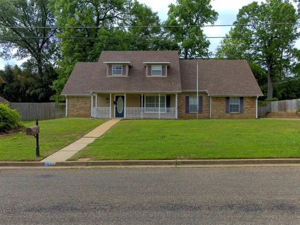1600 Northwood Ct, Longview, TX 75605