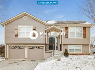 1502 Willow Dr, Greenwood, MO 64034