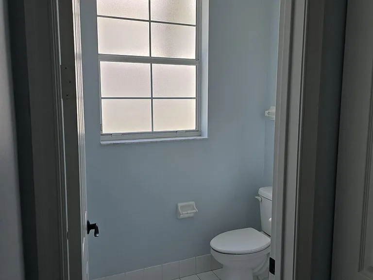 4261 E Main St — Photo 22