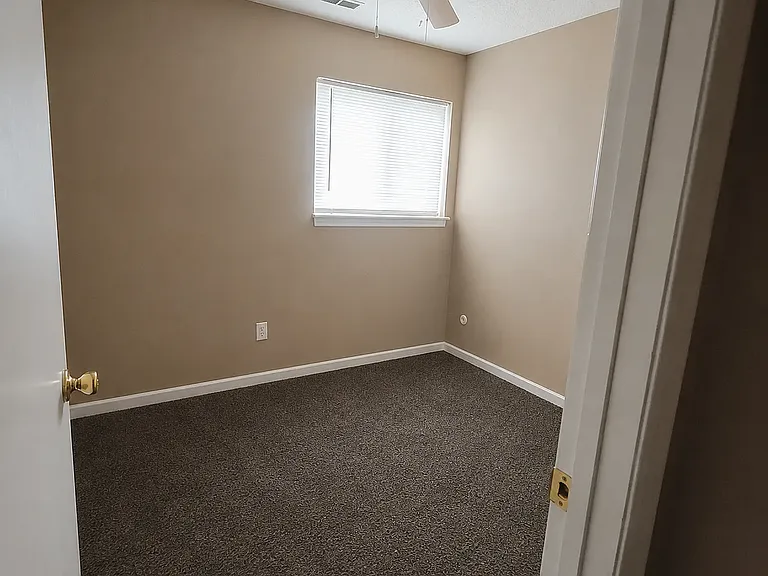 5232 SW 23rd St — Photo 7