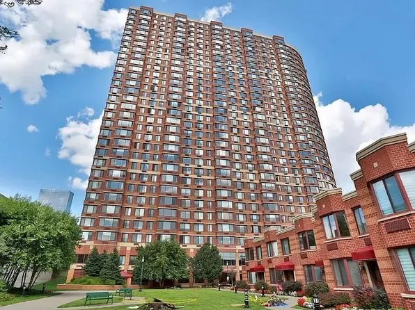 100 Old Palisade Rd APT 912, Fort Lee, NJ 07024
