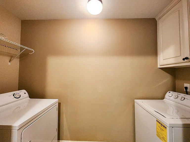 219 W 27th St #K — Photo 8