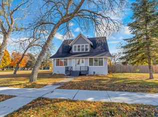 300 Spring Ave S, Lake Preston, SD 57249