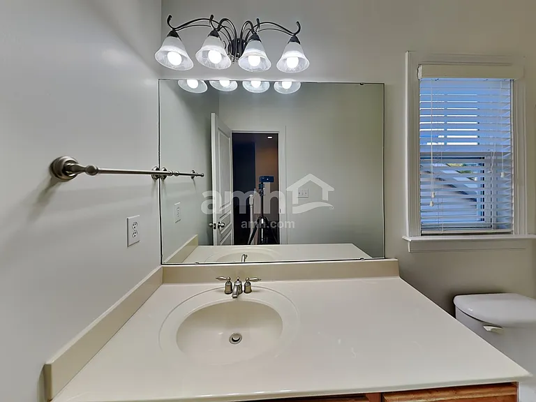 3041 Scottcrest Way — Photo 16