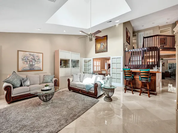 605 Misty Oaks Lane, Pompano Beach, FL 33069