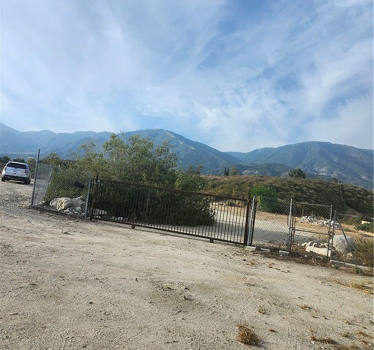 1st image of 10 Kendall Dr