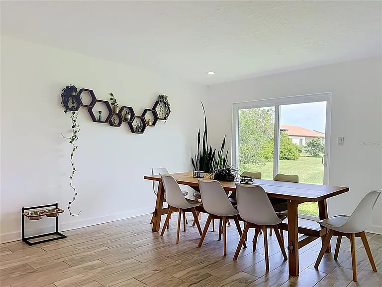 5501 Memorial Dr — Photo 25