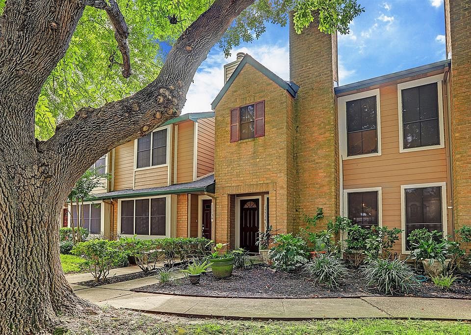 1st image of 17734 Kings Park Ln