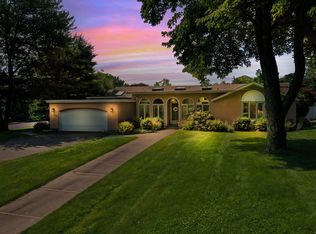 112 Bittersweet Hl, Wethersfield, CT 06109