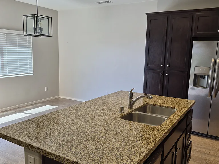 24292 Bay Laurel Ave — Photo 10