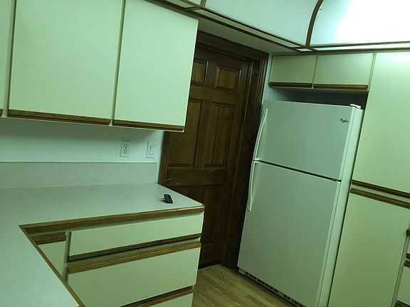 2nd image of 487 Lakebridge Dr