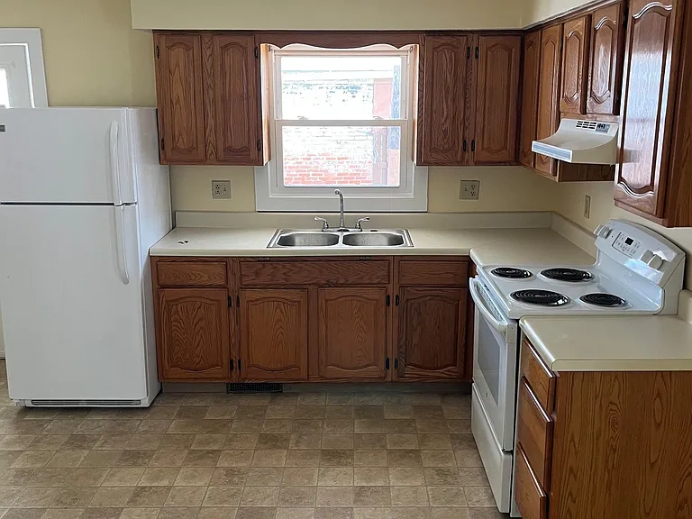 125 W High St #125 — Photo 2