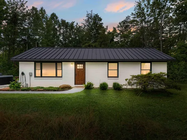 2536 Tarr Ridge Rd, Frenchburg, KY 40322