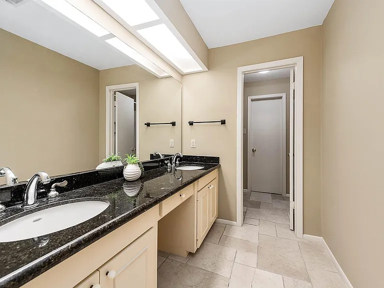 3702 Belle Grove Ln — Photo 39