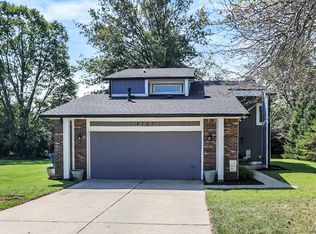 8757 Chateaugay Dr, Indianapolis, IN