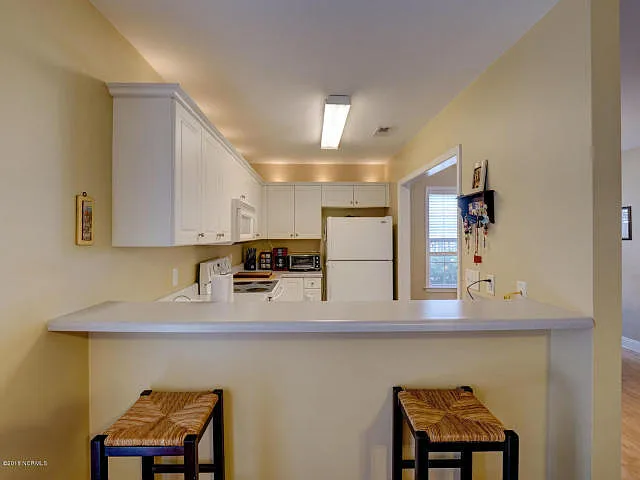 Wedgewood at Lanvale lovely home with 4th bedroom/bonus room, screen porch, garage and pets ok — Photo 4
