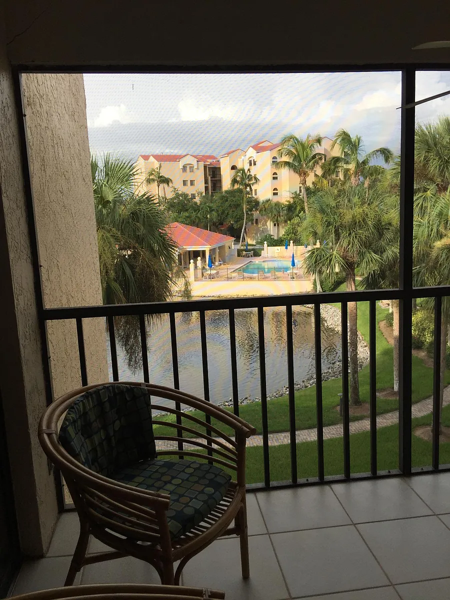 Condo Lanai - Valen Way