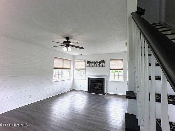 3rd image of 106 Hardin Drive