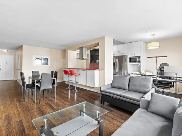 201 Saint Pauls Avenue image 4 of 22