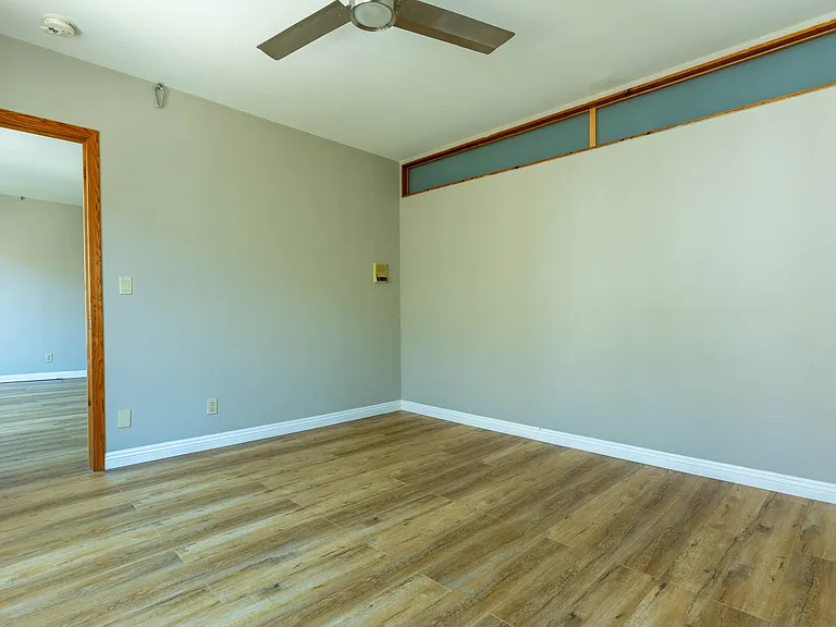 5125 Harold Way #202 — Photo 40