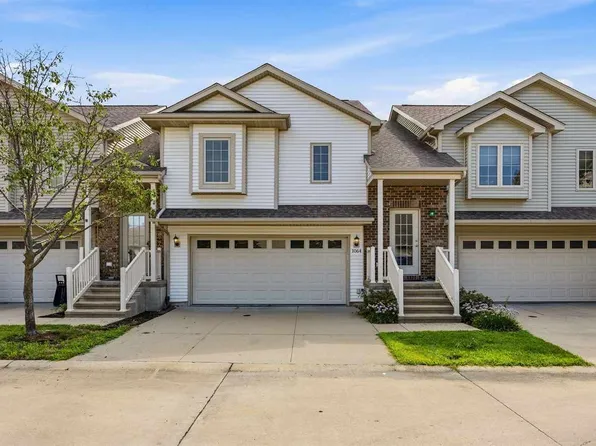 1064 Sunny Side Dr, North Liberty, IA 52317