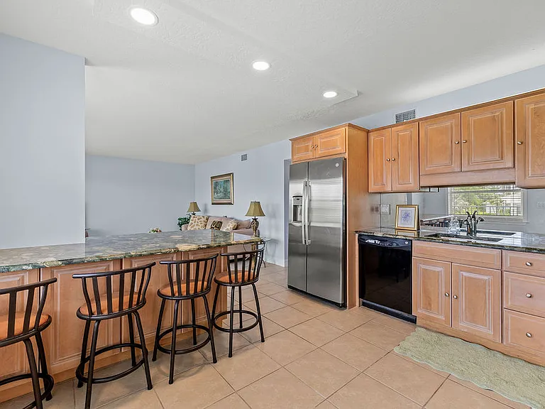 23 Royal Palm Point #B — Photo 27