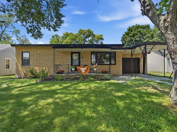 111 Mary St, Washington, IL 61571