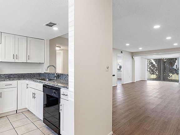 Kitchen/Living Room