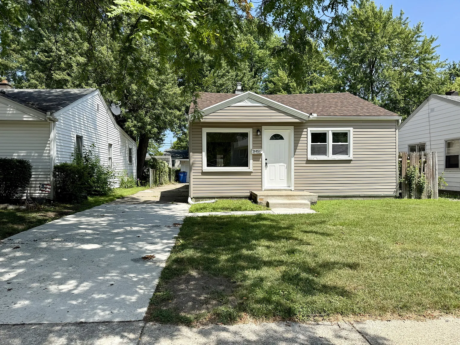 21486 Audrey Ave photo 1