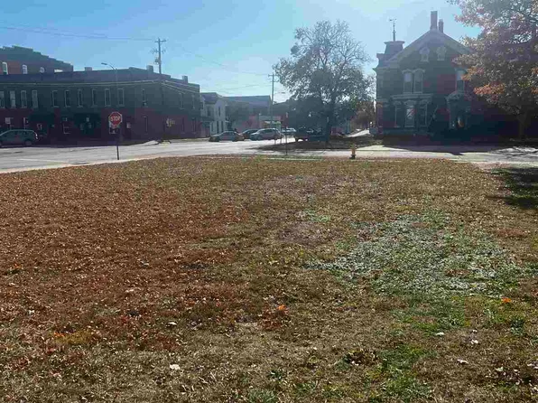 302 W Main St, Washington, IA 52353