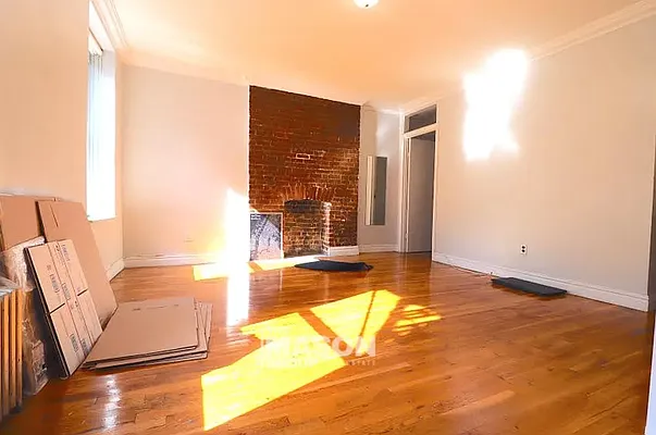 Rented by Mason Group LLC | media 10