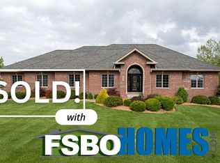 4525 Forest Rd, Davenport, IA 52807