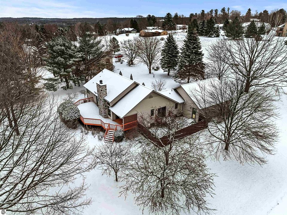 1st image of 3831 Kennedy Pl
