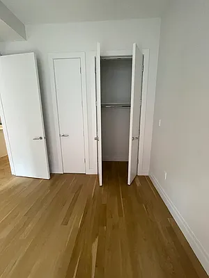 Rented by Hillel Realty Group | media 19