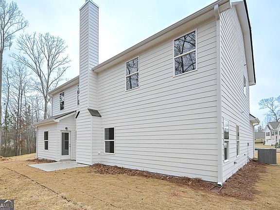 4th image of 511 Charleston Pl