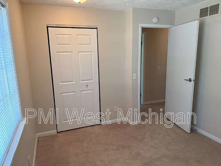 5864 Shaw St #3 — Photo 18