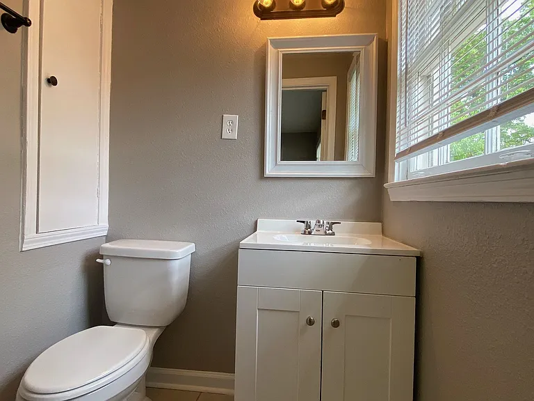 4029 Graceland Dr — Photo 9