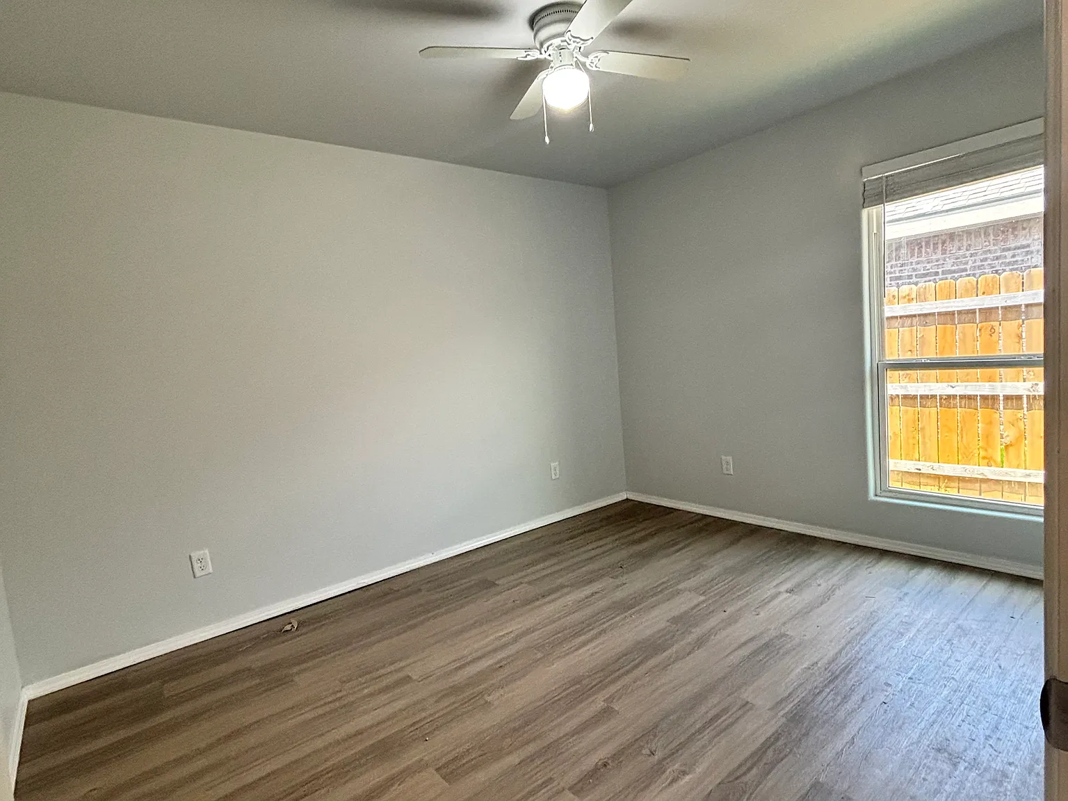 10th Pl, Lubbock — Photo 4
