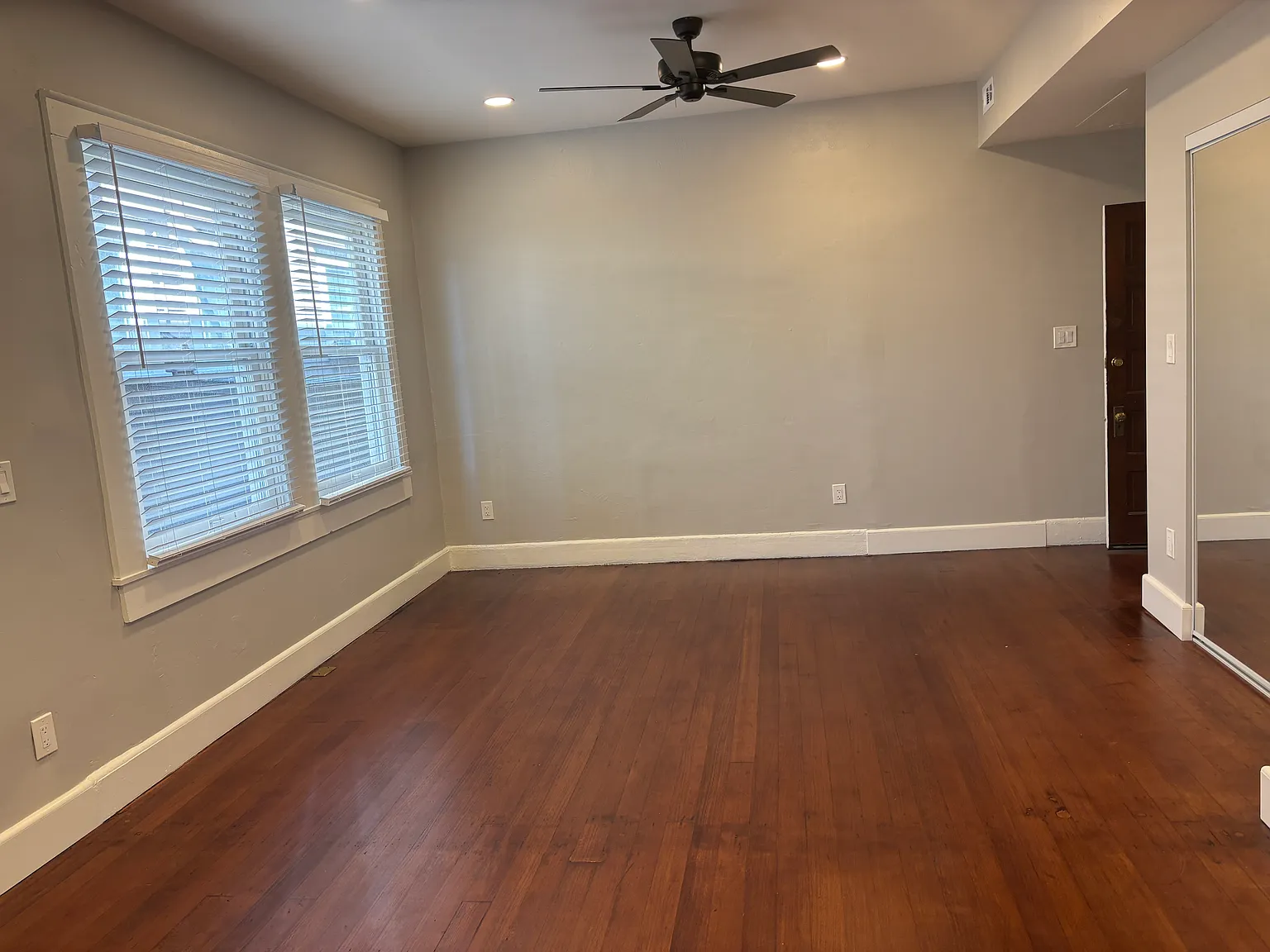 Studio, 400 sqft, $1,500 — Photo 4