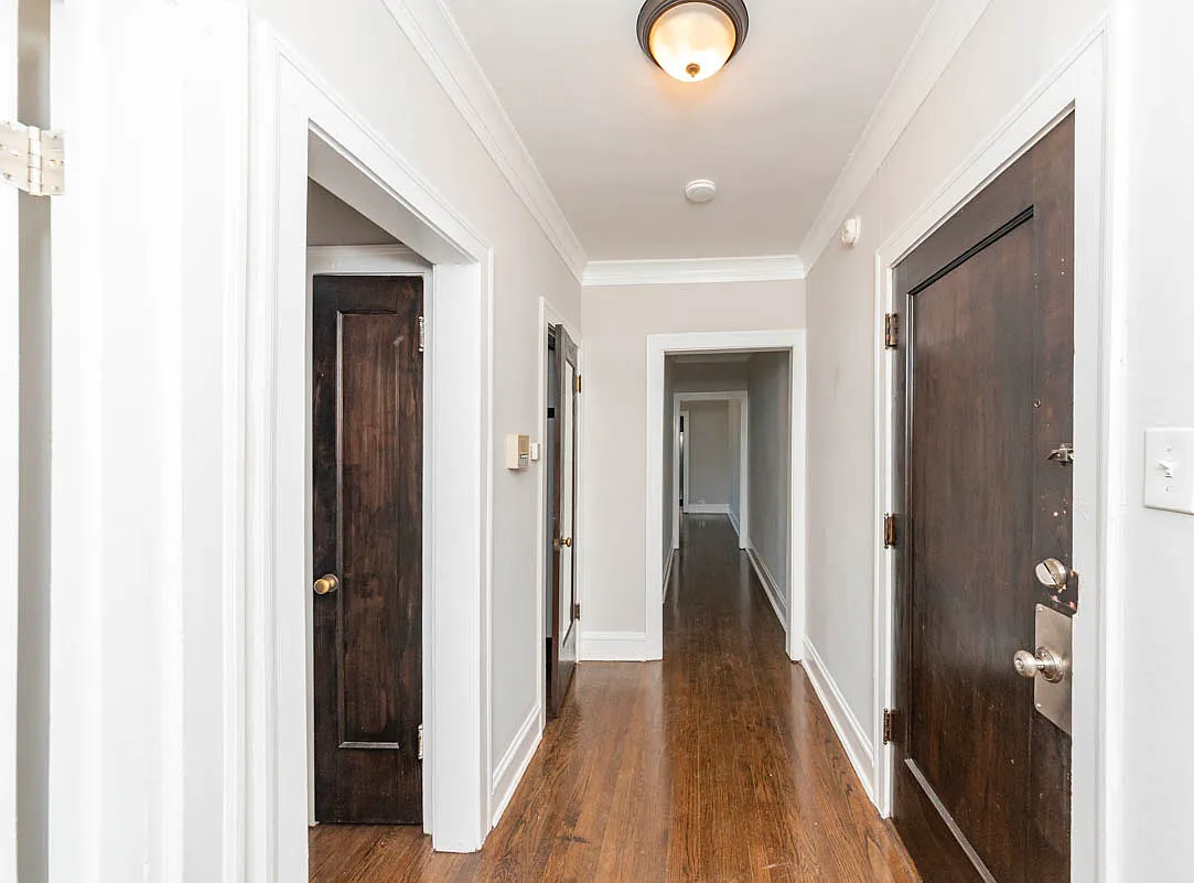 2 bed, 800 sqft, $2,550 — Photo 3