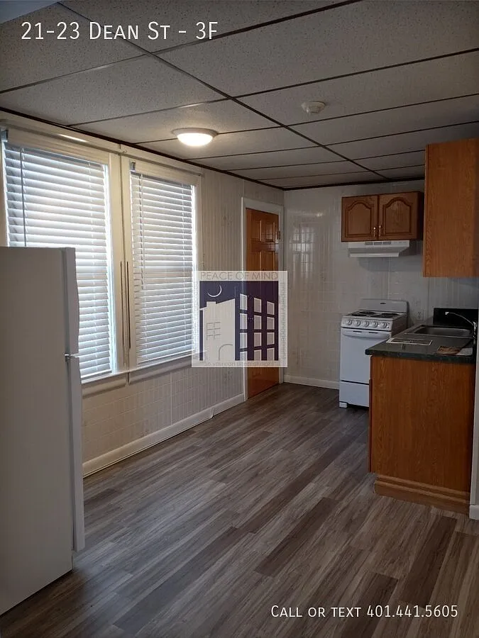 Cute & Cozy 1 bedroom on 3rd floor, ONLY $1,200! — Photo 3