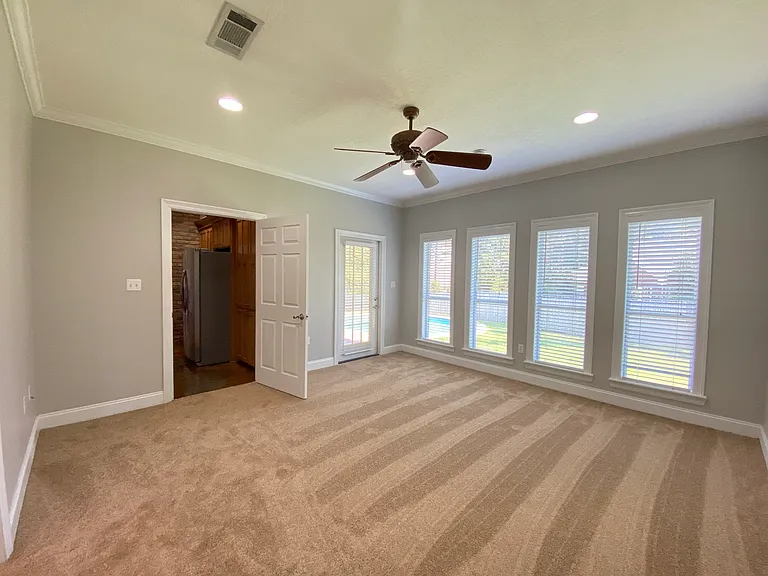 18 Plainview Xing — Photo 12