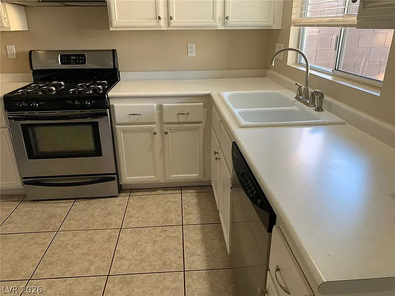 3346 Lark Bunting St — Photo 15
