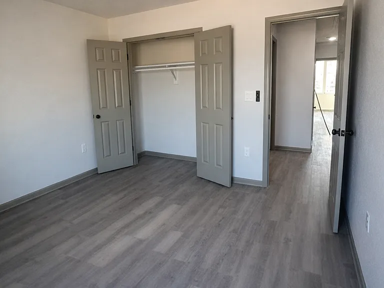 15565 Kurt Dr — Photo 14