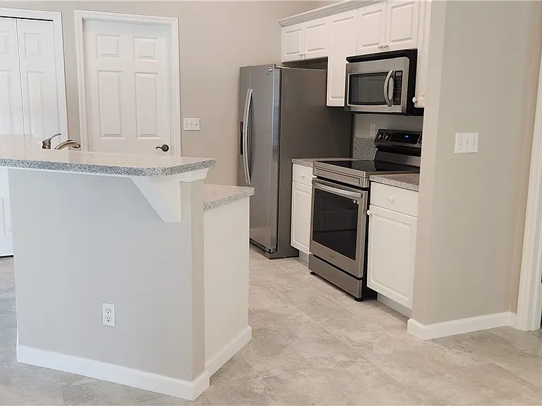 3716 SW 15th Pl — Photo 25